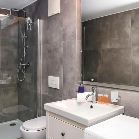 Modern With Terrace And Air Conditioning * Prag