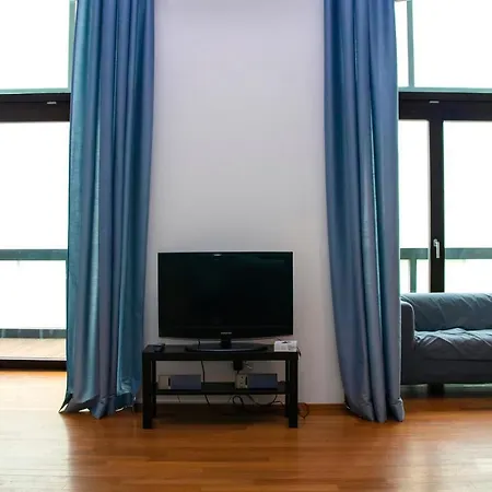 Apartment Modern With Terrace And Air Conditioning *