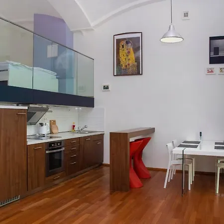 Modern With Terrace And Air Conditioning *