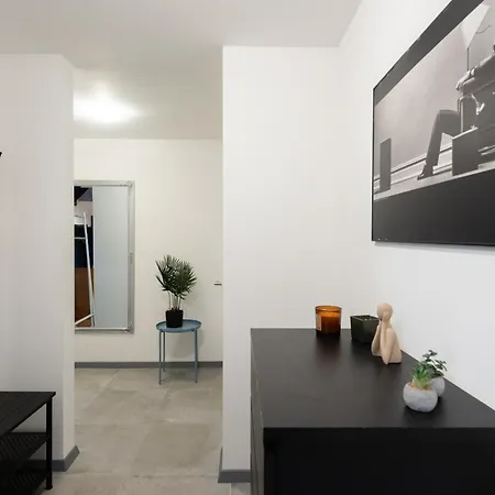 Modern With Terrace And Air Conditioning * Praha