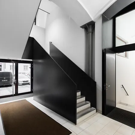 Modern Apartment With Terrace And Air Contitioning *