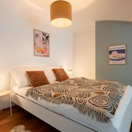Modern Apartment With Terrace And Air Contitioning Praga