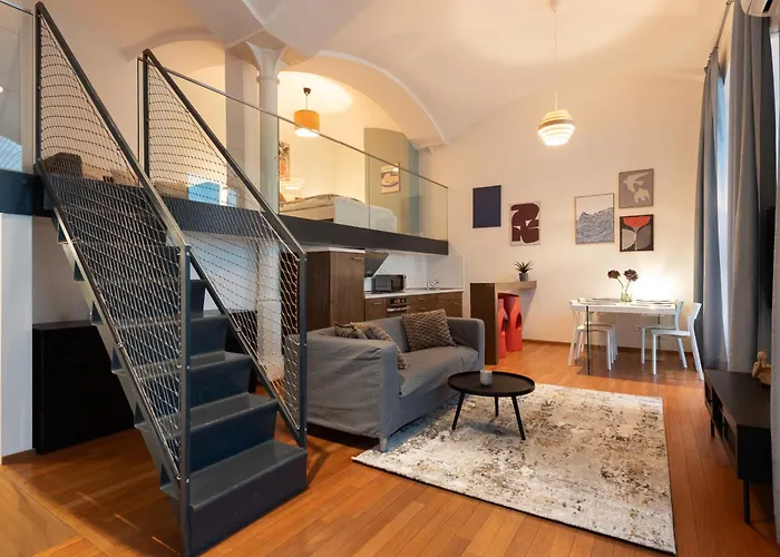 Modern With Terrace And Air Conditioning *