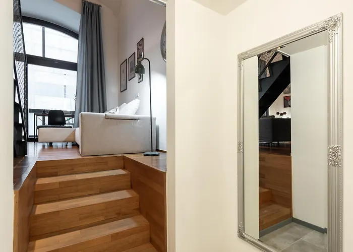 Modern With Terrace And Air Conditioning *