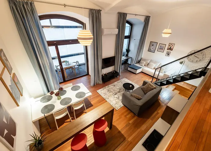 Modern With Terrace And Air Conditioning